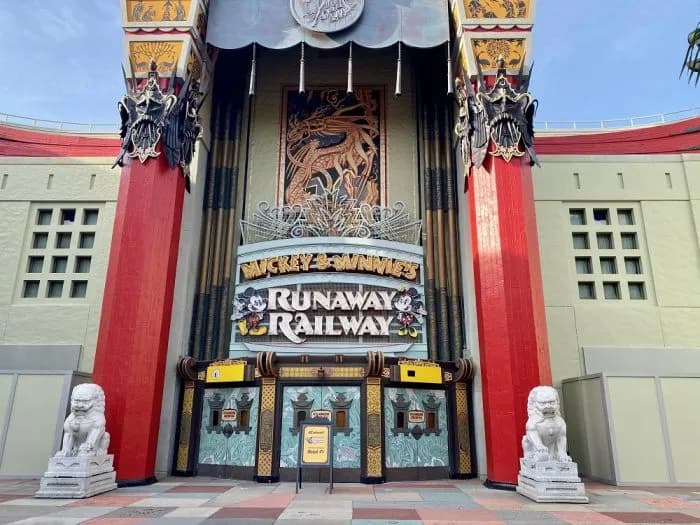 Mickey & Minnie's Runaway Railway