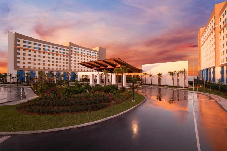 Endless Summer — Dockside Inn
