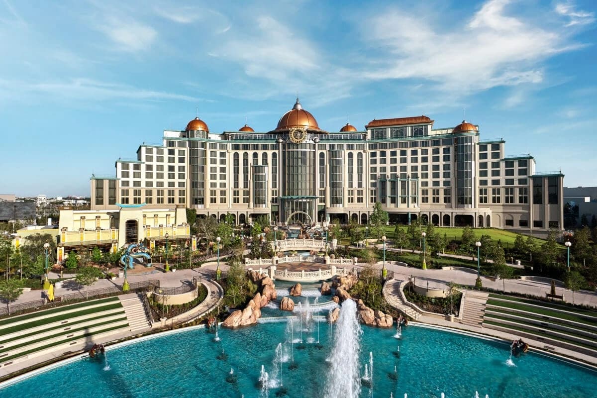 Universal Helios Grand Hotel